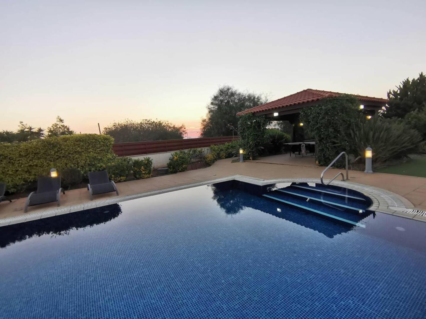 Orchard Blossom Private Villa With Pool Phrenaros Eksteriør bilde