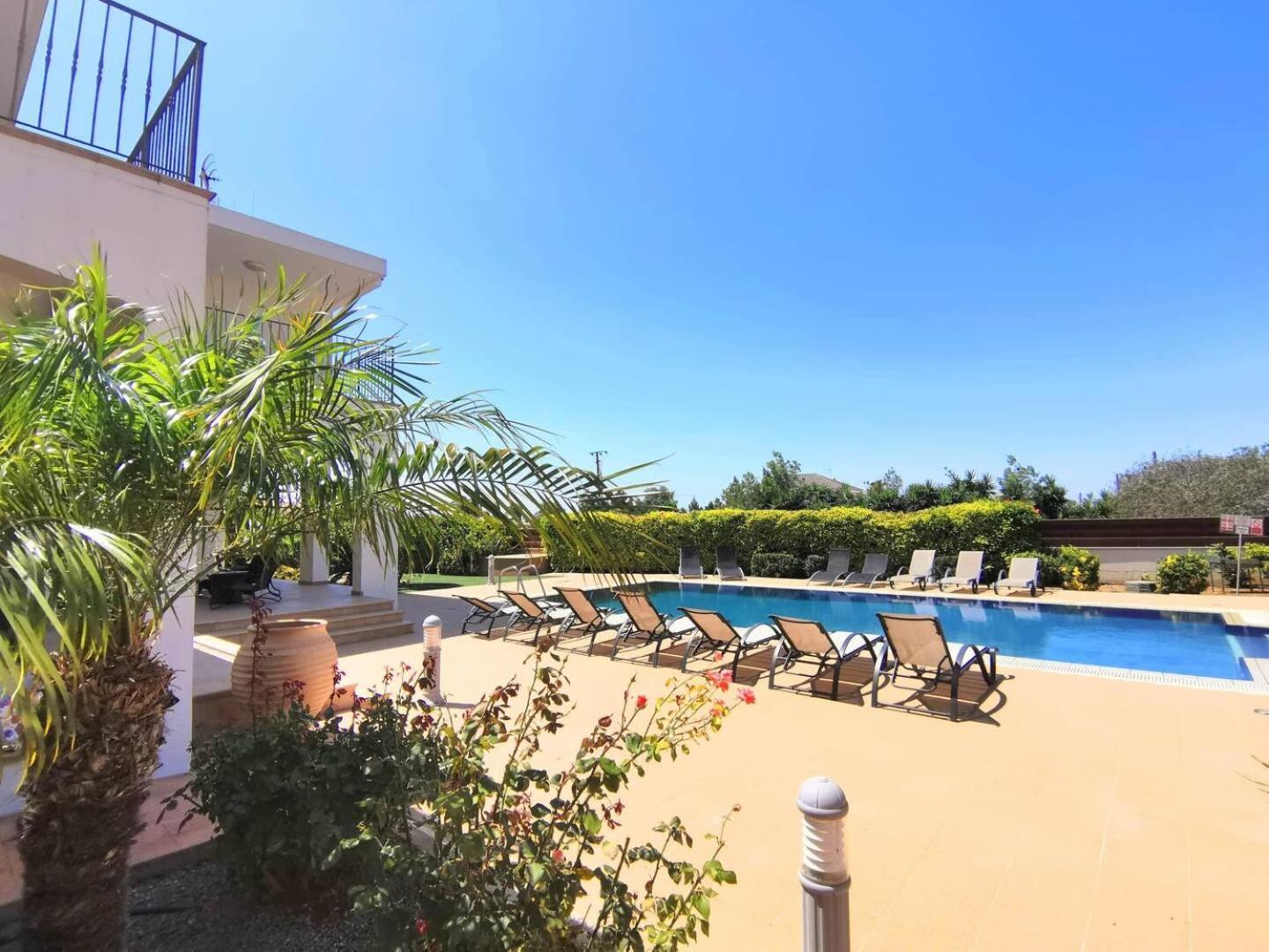 Orchard Blossom Private Villa With Pool Phrenaros Eksteriør bilde